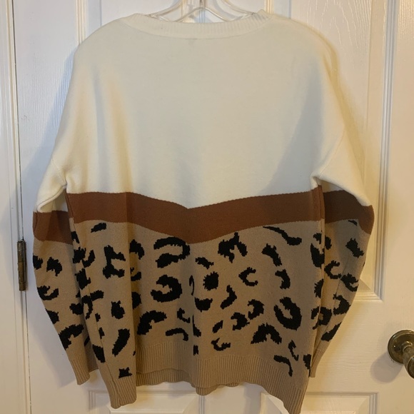 Fun cheetah print sweater. - Picture 4 of 7